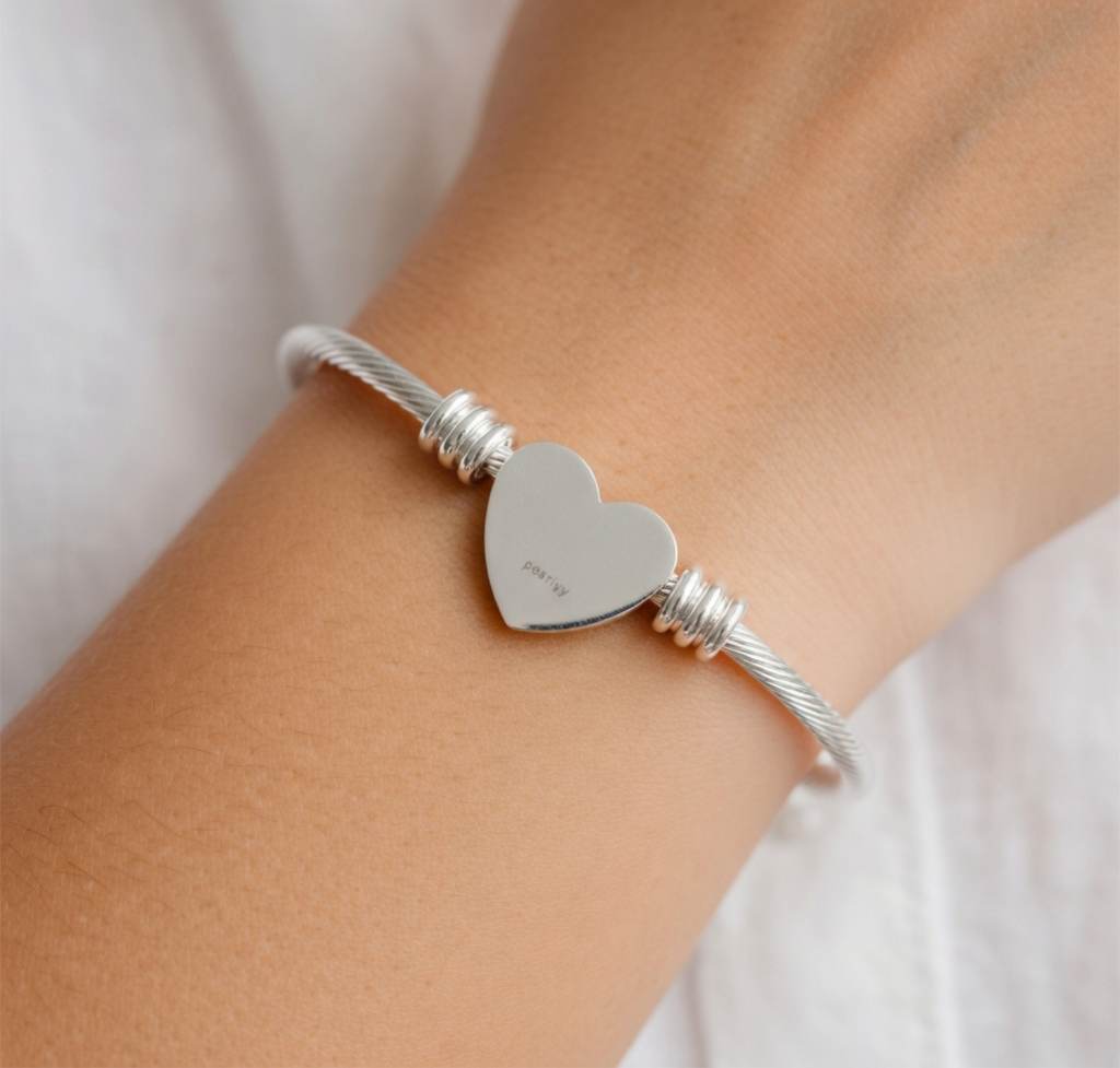 Pearlvy Herz Manschetten Armband mit Gravur