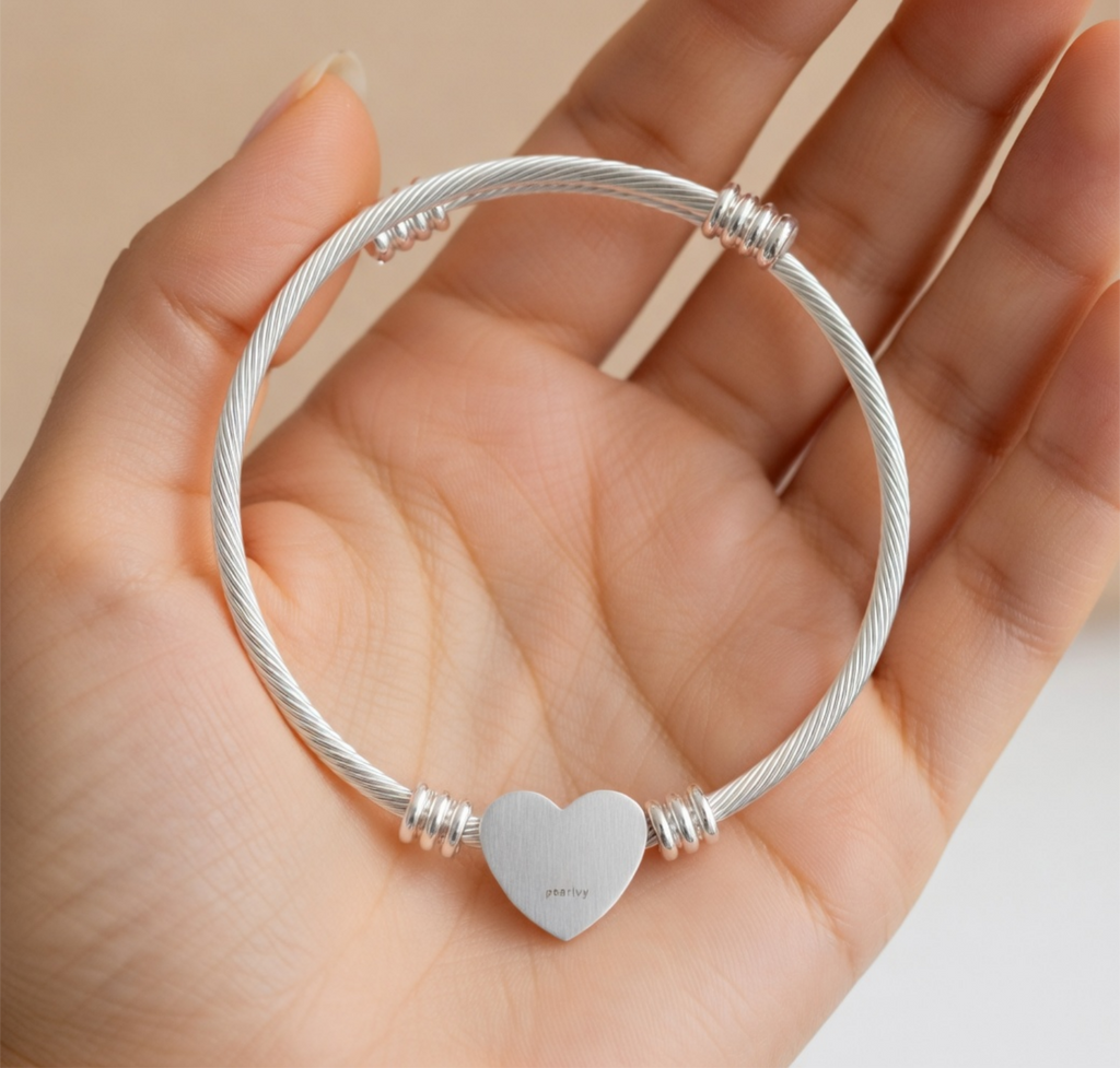 Pearlvy Herz Manschetten Armband mit Gravur